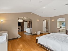 4630 Esparto Road N, Woodland Hills CA 91364