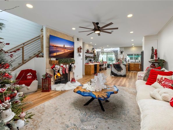 7401 Seabluff 102, Huntington Beach CA 92648