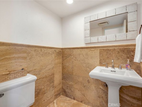 245 Palmer St., Costa Mesa CA 92627