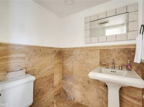 245 Palmer St., Costa Mesa CA 92627