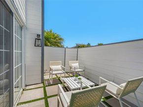 245 Palmer St., Costa Mesa CA 92627