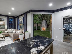 8 Upland, Irvine CA 92602