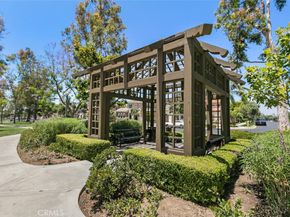 8 Upland, Irvine CA 92602