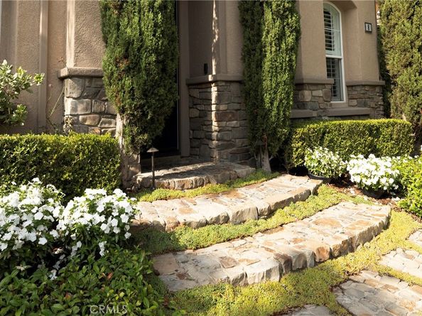 8 Upland, Irvine CA 92602