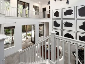 8 Upland, Irvine CA 92602