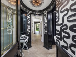 8 Upland, Irvine CA 92602