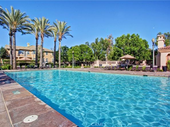 8 Upland, Irvine CA 92602