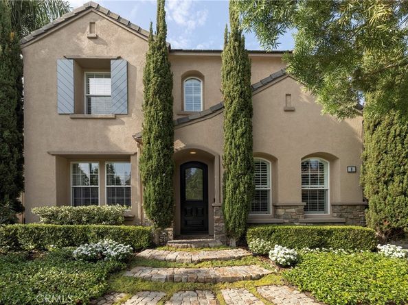 8 Upland, Irvine CA 92602