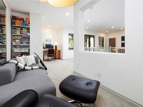 8 Upland, Irvine CA 92602