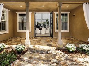 8 Upland, Irvine CA 92602
