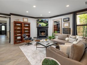 8 Upland, Irvine CA 92602