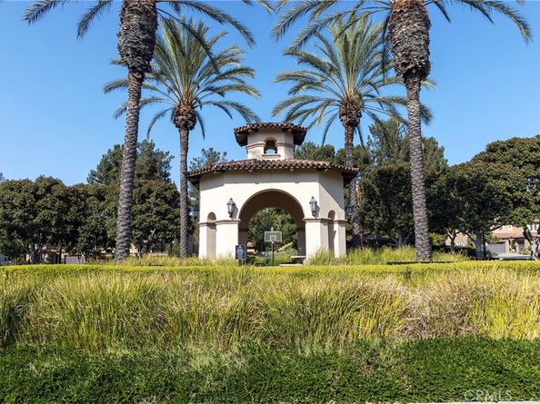 8 Upland, Irvine CA 92602