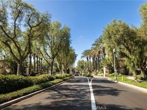 8 Upland, Irvine CA 92602