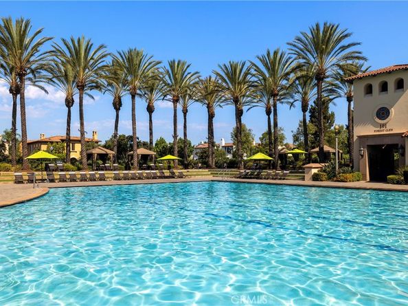 8 Upland, Irvine CA 92602