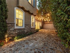 8 Upland, Irvine CA 92602