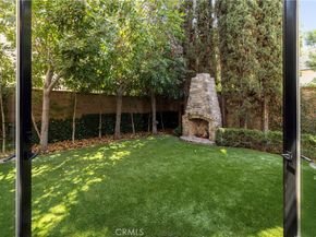 8 Upland, Irvine CA 92602