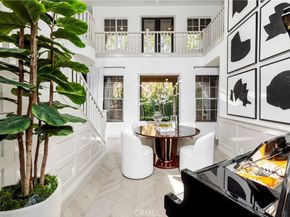 8 Upland, Irvine CA 92602