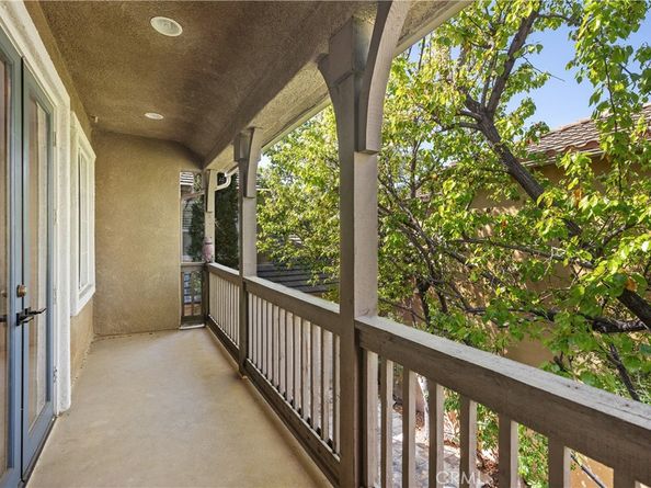 8 Upland, Irvine CA 92602