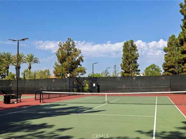 8 Upland, Irvine CA 92602