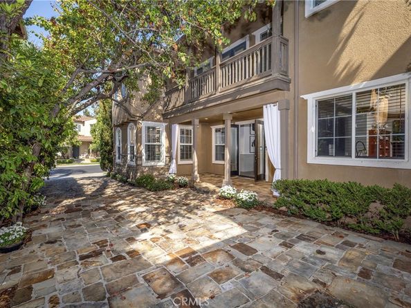 8 Upland, Irvine CA 92602