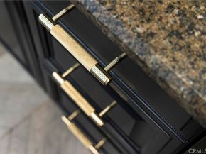 8 Upland, Irvine CA 92602