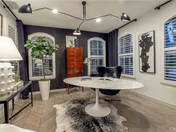 8 Upland, Irvine CA 92602