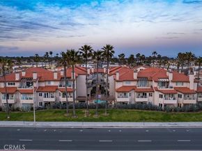 1400 Pacific Coast 305, Huntington Beach CA 92648