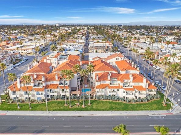1400 Pacific Coast 305, Huntington Beach CA 92648