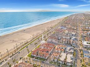1400 Pacific Coast 305, Huntington Beach CA 92648