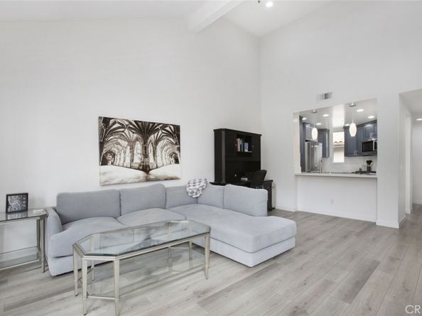 1400 Pacific Coast 305, Huntington Beach CA 92648