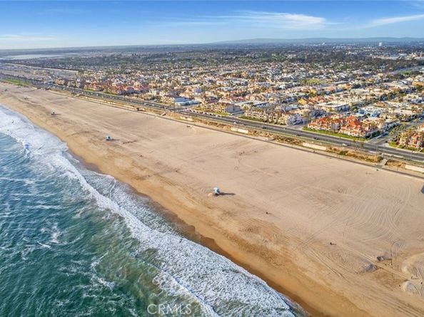 1400 Pacific Coast 305, Huntington Beach CA 92648