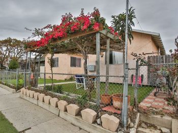 823 W 81st Street