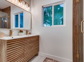 4016 6th Avenue, Leimert Park CA 90008