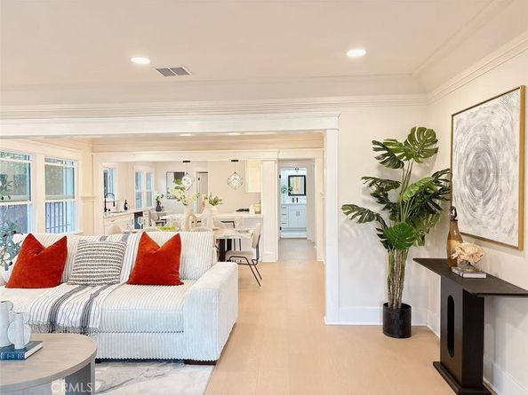 4715 5TH Avenue, Los Angeles CA 90043