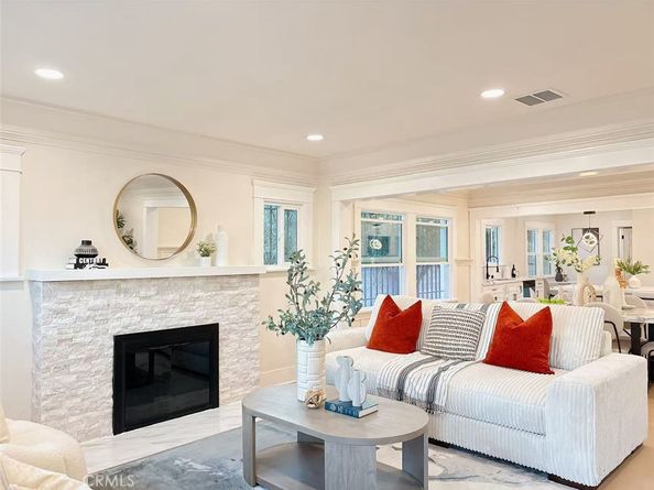 4715 5TH Avenue, Los Angeles CA 90043