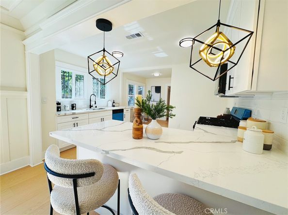 4715 5TH Avenue, Los Angeles CA 90043