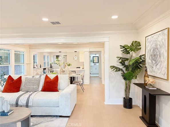 4715 5TH Avenue, Los Angeles CA 90043