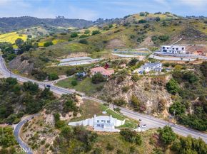 2411 N Topanga Canyon Boulevard, Topanga CA 90290
