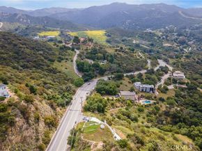 2411 N Topanga Canyon Boulevard, Topanga CA 90290