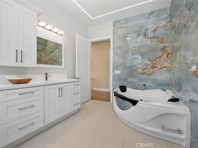 64 Mann Street, Irvine CA 92612