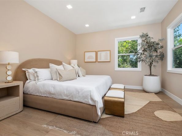 64 Mann Street, Irvine CA 92612