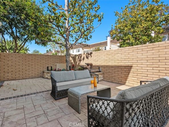 64 Mann Street, Irvine CA 92612