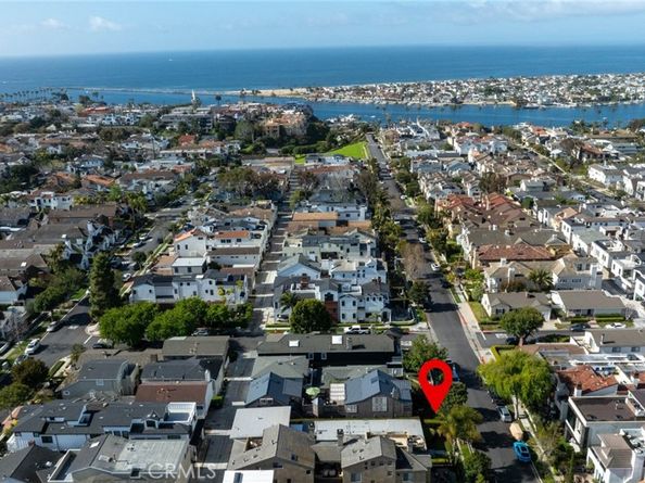 604 Begonia Avenue, Corona Del Mar CA 92625
