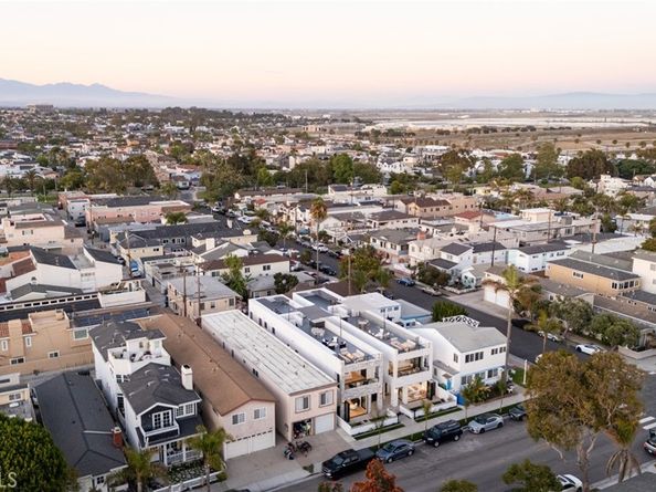 1313 Ocean Avenue, Seal Beach CA 90740