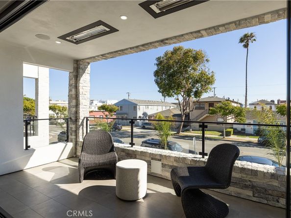 1313 Ocean Avenue, Seal Beach CA 90740