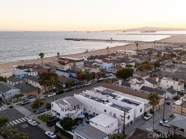 1313 Ocean Avenue, Seal Beach CA 90740