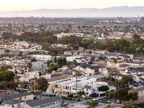 1313 Ocean Avenue, Seal Beach CA 90740