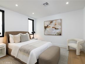 1313 Ocean Avenue, Seal Beach CA 90740