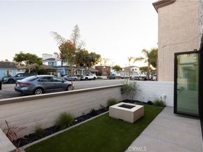 1313 Ocean Avenue, Seal Beach CA 90740