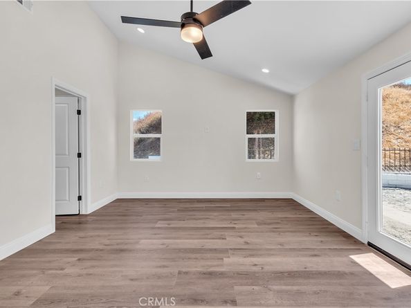 12524 Chanute Street, Pacoima CA 91331
